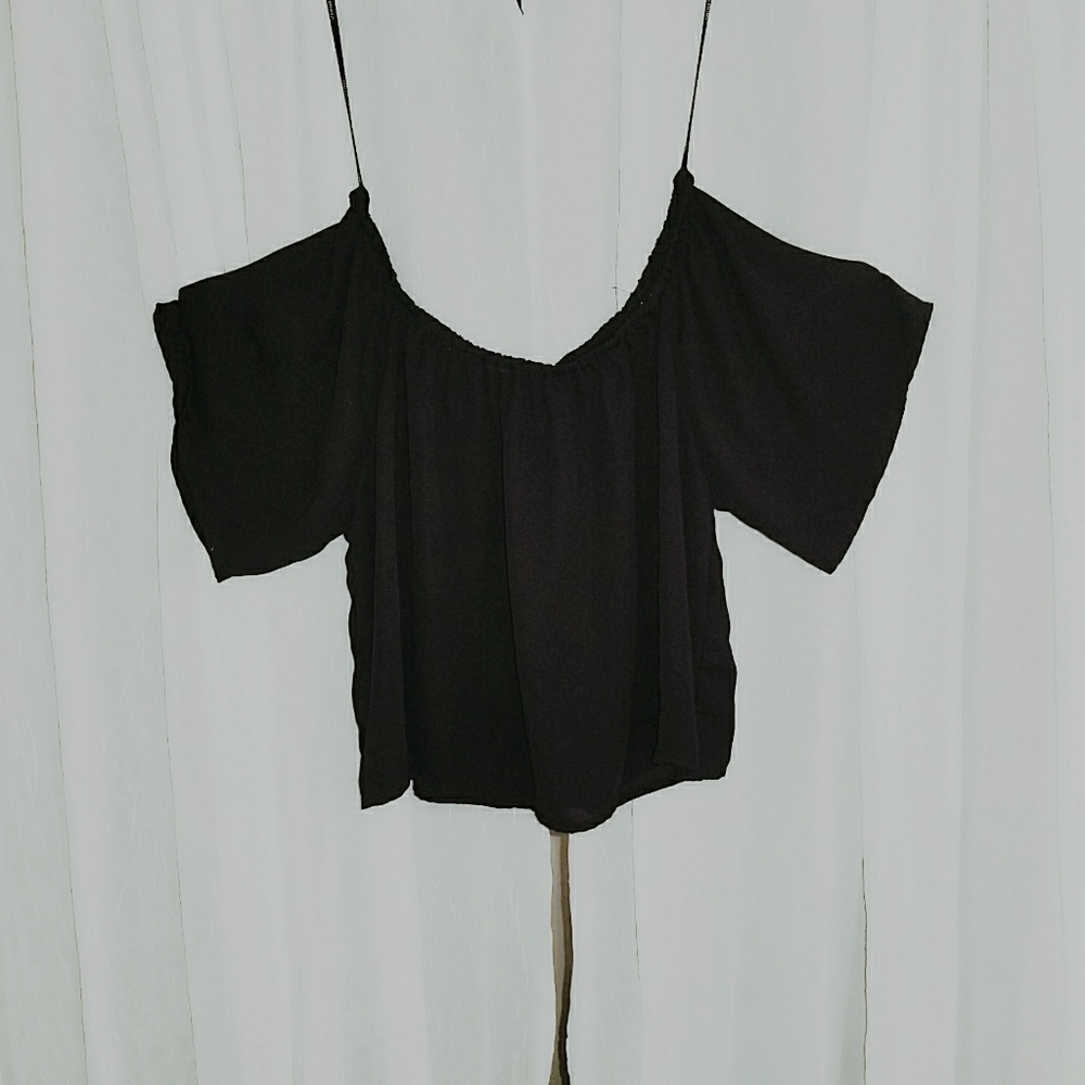 Black off-shoulder crop top
